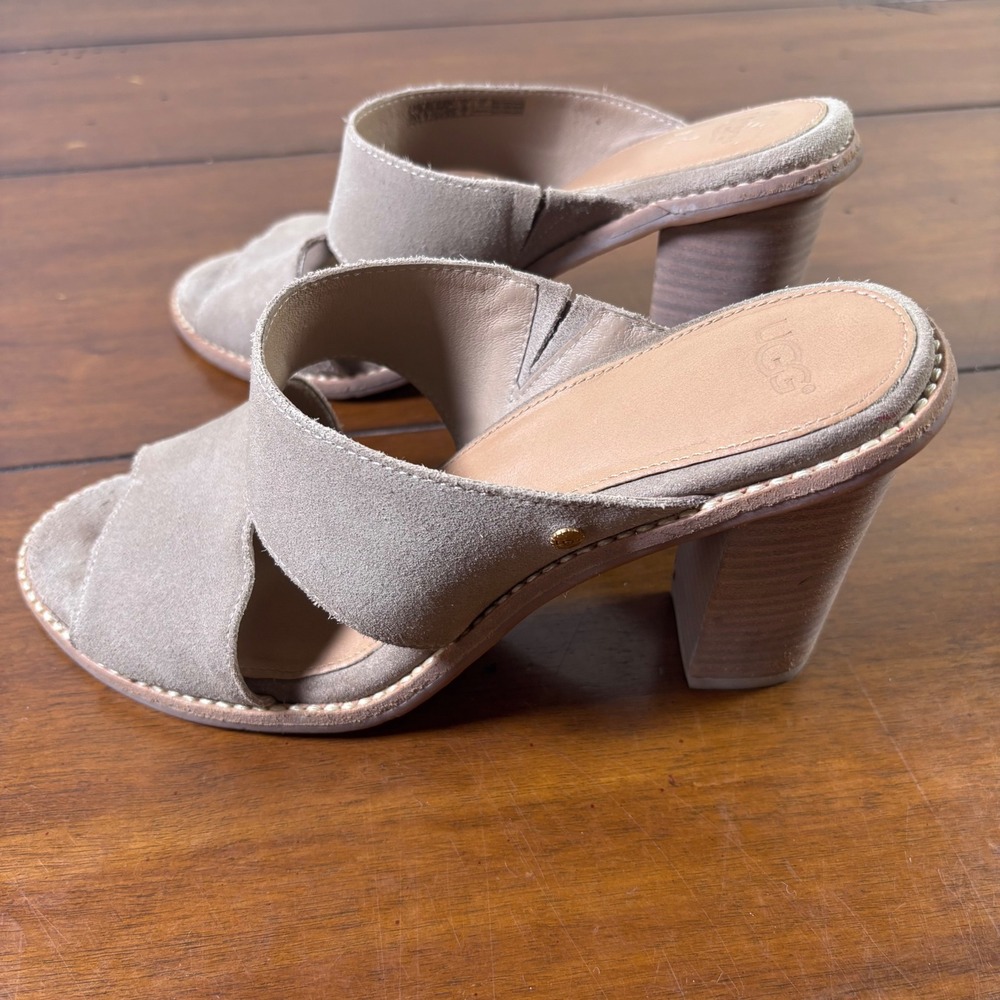 UGG Mule Sandals Womens 7.5 Taupe Suede Peep Toe Block Heel 1015698 Slide Boho